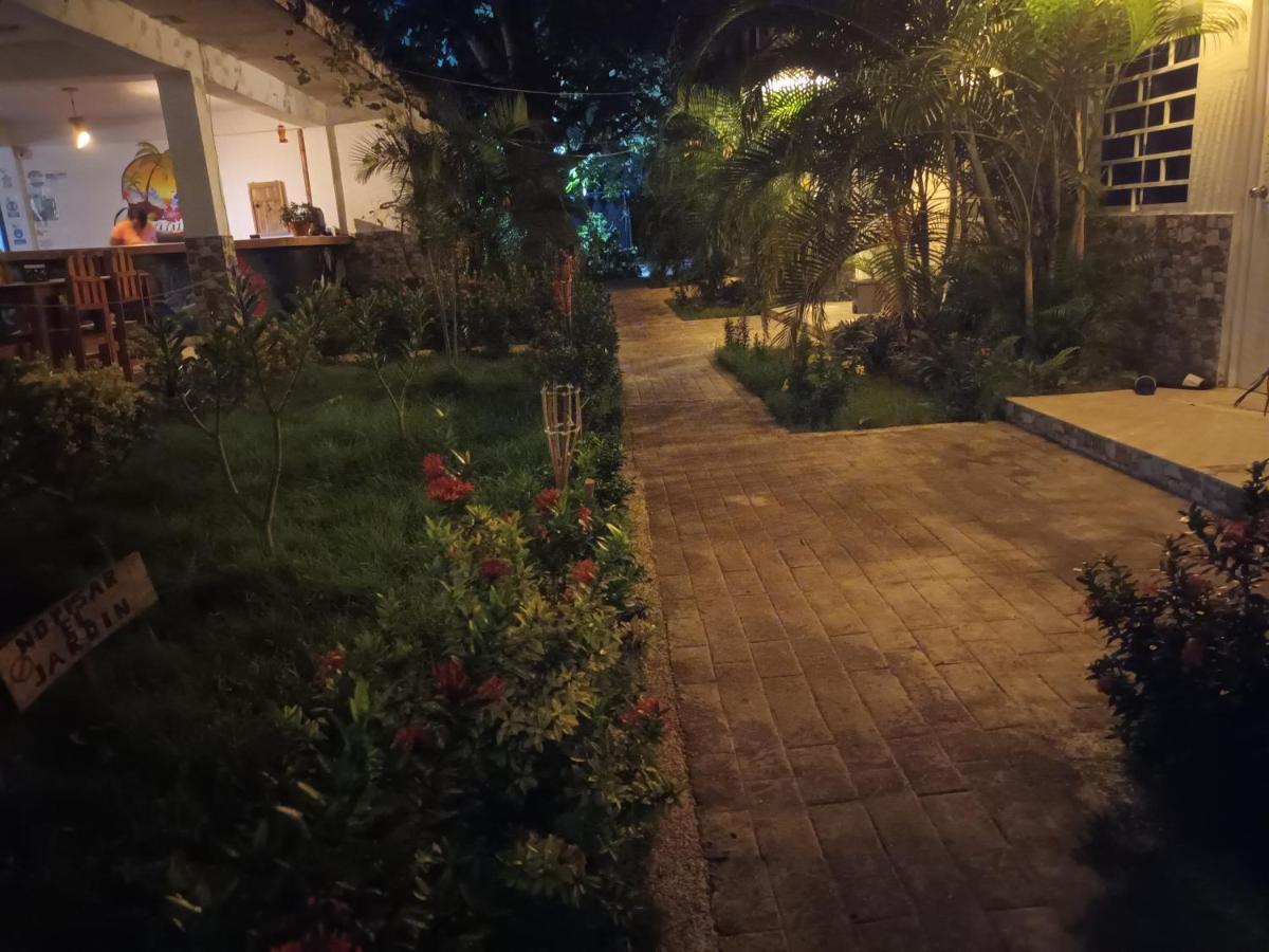 Hostal Cuyagua パロミノ エクステリア 写真